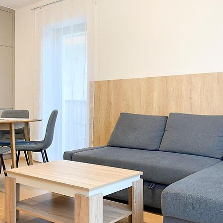 Riverfront Apartment Besenova Luaran gambar