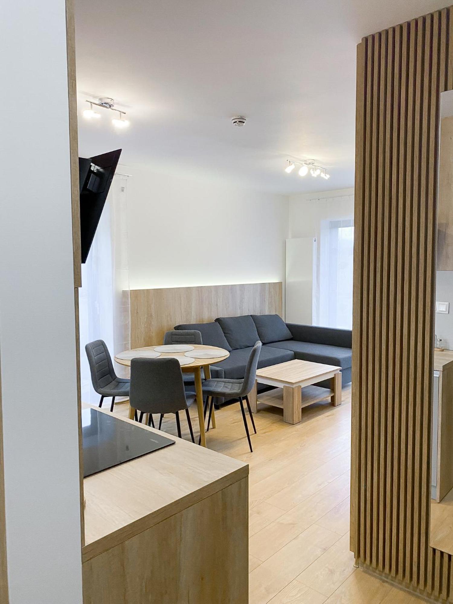 Riverfront Apartment Besenova Luaran gambar